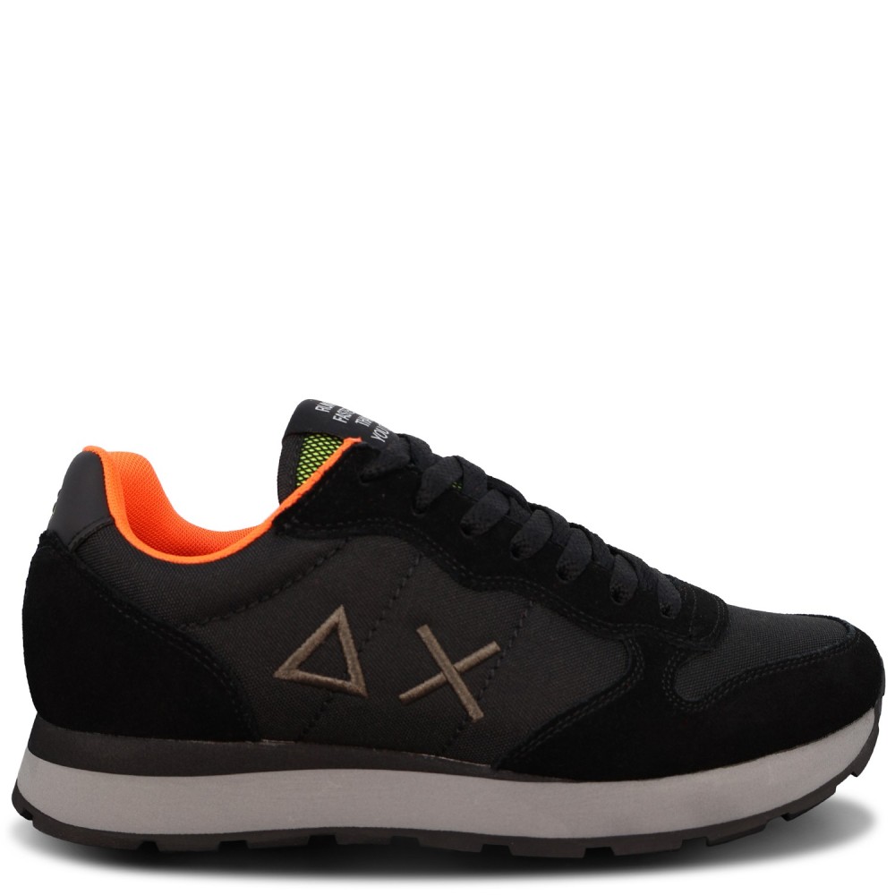 Sneakers nera con riporti fluo per uomo